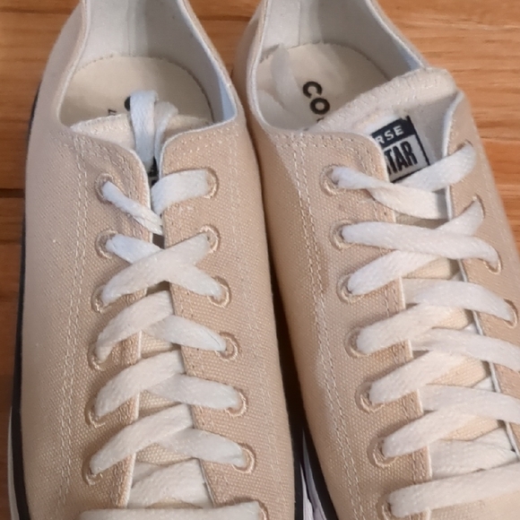 Converse Shoes - Picture 2 of 8